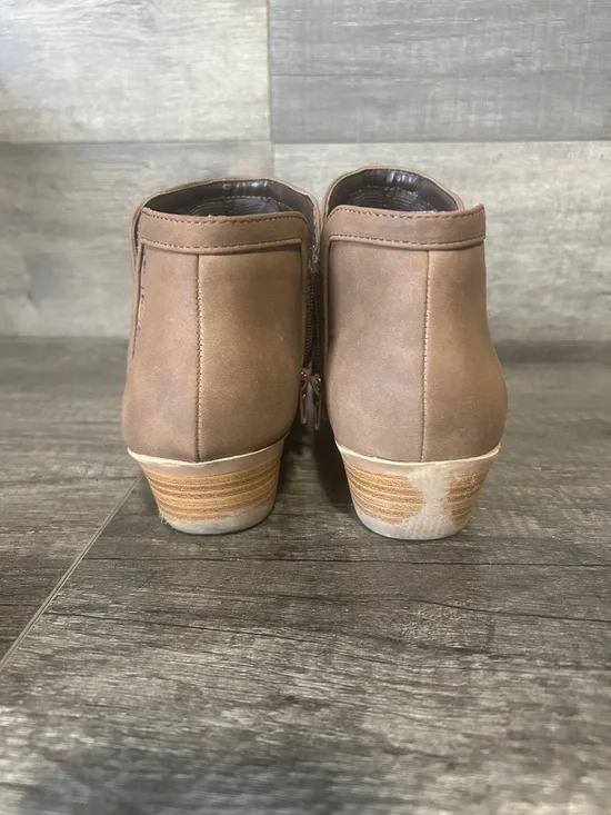 Women's Tan Side-Cut Ankle Boots - Picture 4 of 8
